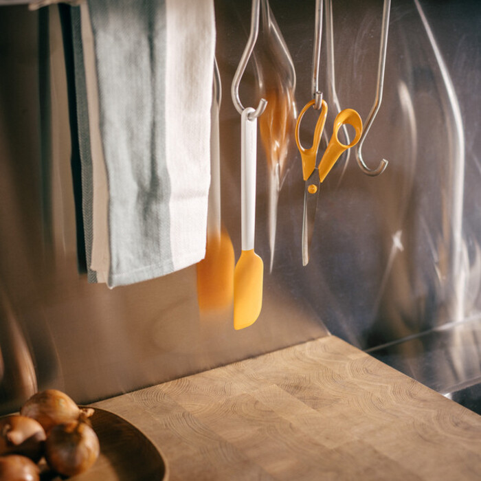 Лопатка силіконова Fiskars Functional Form, біла (1023615)