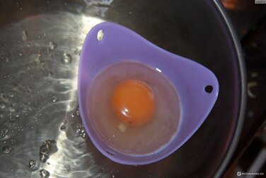 Набір з 2 формочок для варіння яєць-пашот Fissman (7297)