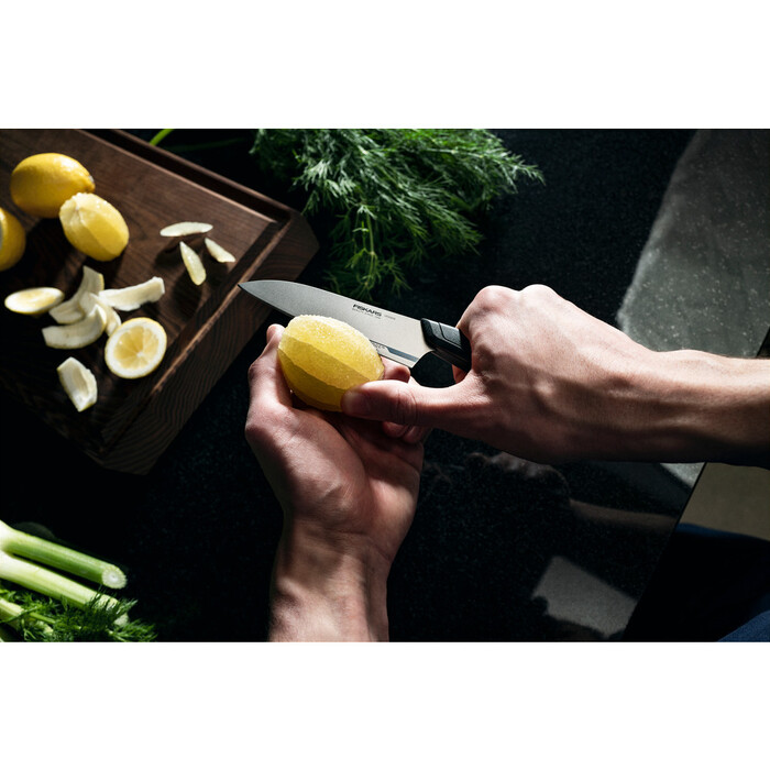 Ніж для шеф кухаря малий Fiskars Taiten 13 см (1066837)