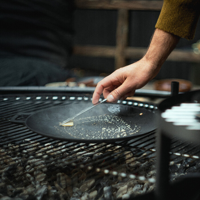 Сковорода-садж чавунна для гриля Fiskars Norden, 30 см (1066432)