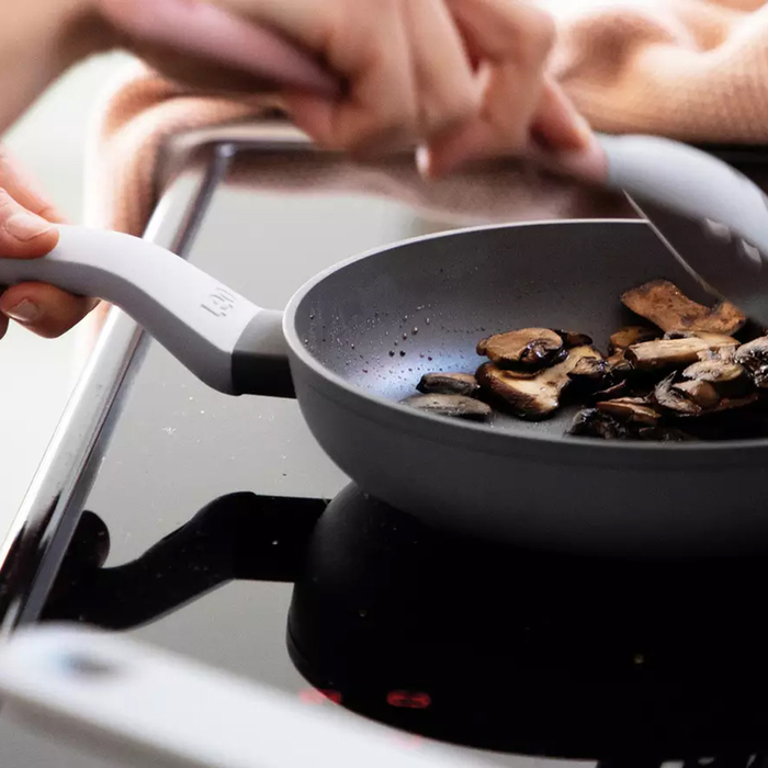 Набір посуду з антипригарним покриттям BergHOFF LEO LITE, 5 пр.