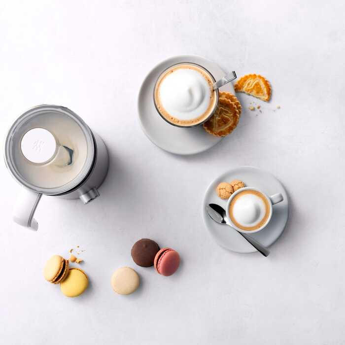 Збивач молока 400 мл чорний Enfinigy Zwilling