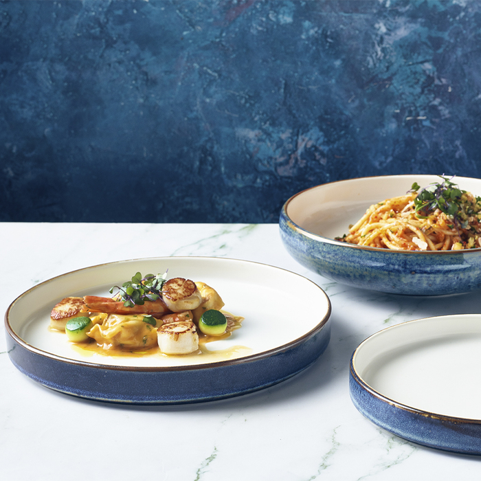 Тарелка презентационная с бортиком двухцветная 26*3.3 см, Terra Porcelain Aqua Blue, GenWare