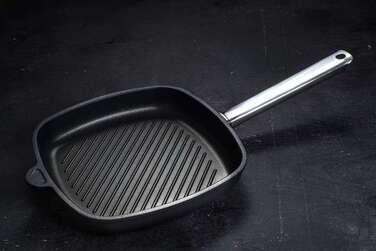 Сковорідка гриль AMT 26Х26Х4 см E264G-E-Z4