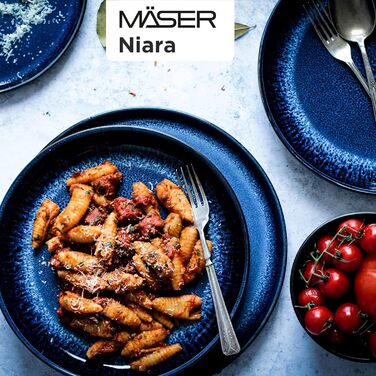 Современный набор посуды из 12 предметов из керамики серого и черного цветов MÄSER