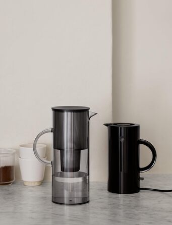 Фильтр-кувшин для воды с картриджами фильтром 2 л серый STELTON