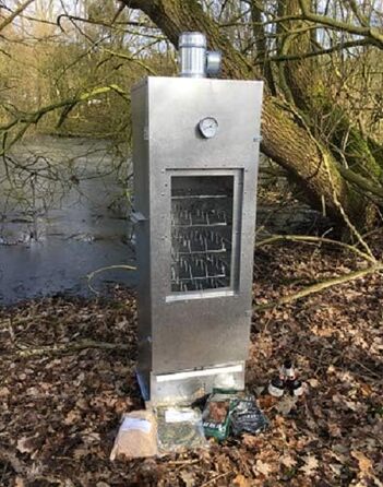 Ізольована коптильня з оглядовим вікном 33 х 39 х 120 см SMOKI Räuchertechnik