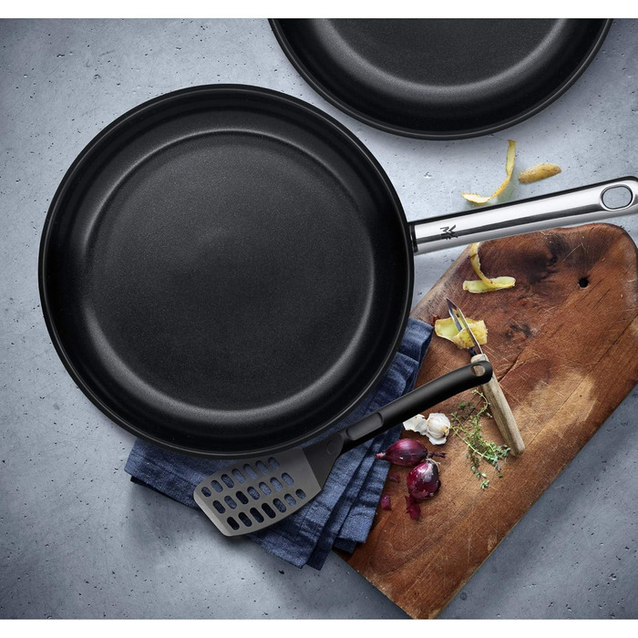 Набір сковорід 24, 28 см з керамічним покриттям, 3 предмети WMF