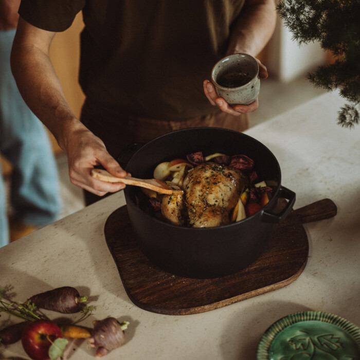 Кастрюля чугунная Fiskars Folken 6л (1075697)