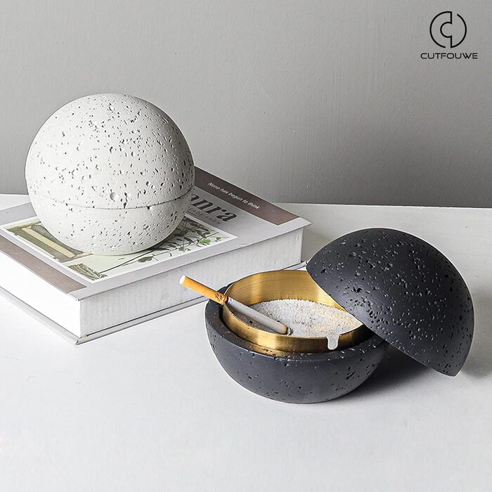 Попільничка 12,5 см чорна Cutfouwe