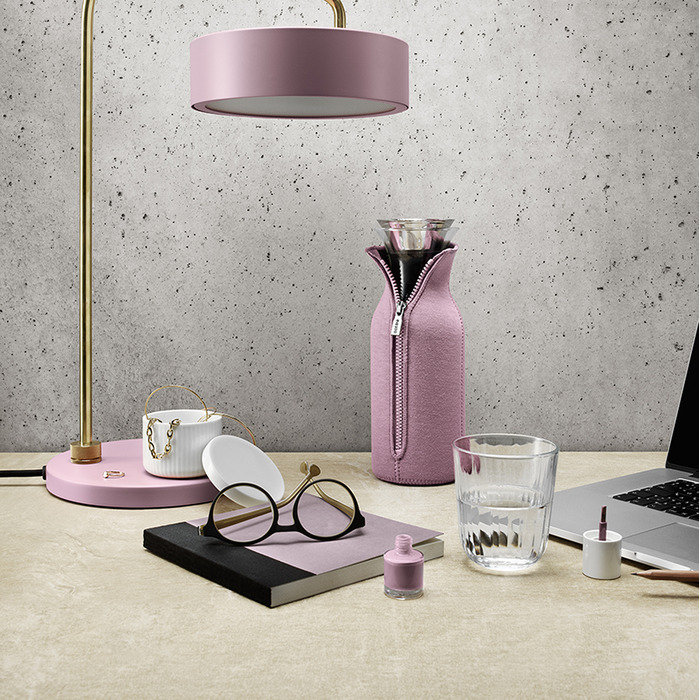 Графін для холодних напоїв 1 л бузковий Kuhlschrankkaraffe Eva Solo