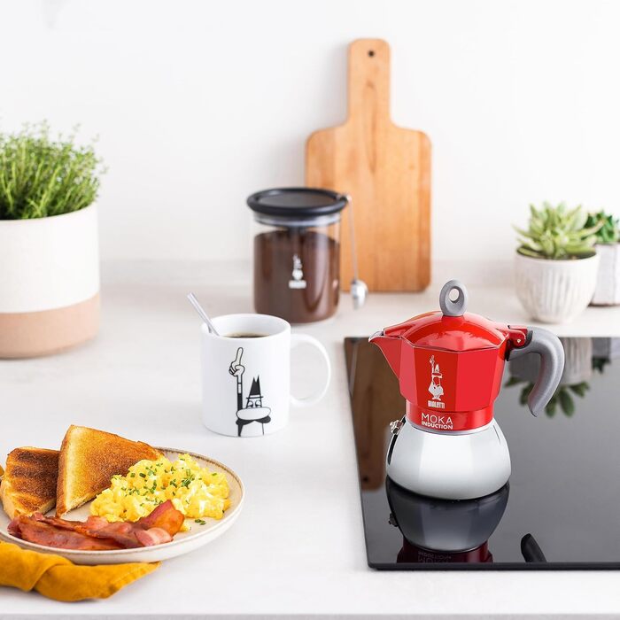 Кавоварка Moka Induction 150 мл на 4 чашки, червоний Bialetti