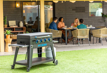 Портативный газовый гриль на 4 горелки, съемный, со столом Pit Boss Ultimate