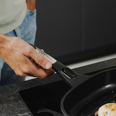 Сковорода з антипригарним покриттям BergHOFF LEO PHANTOM, діам. 32 см, 3,9 л