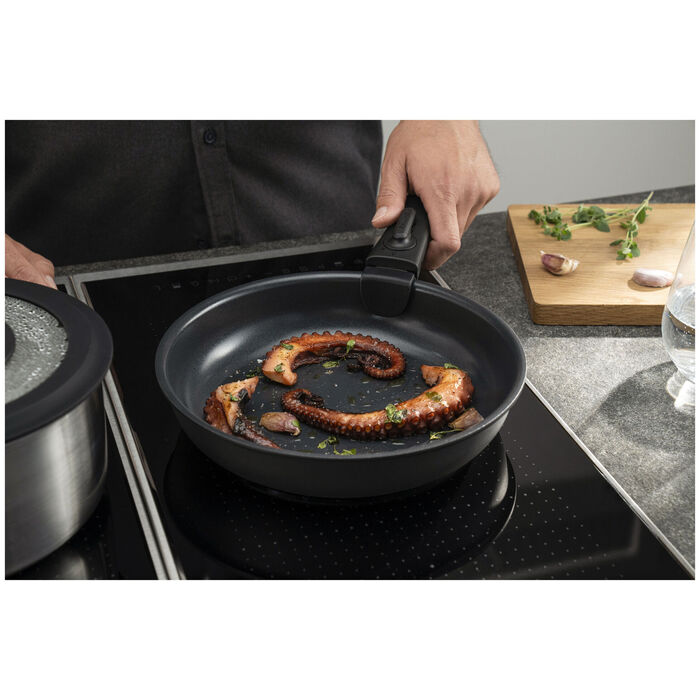 Сковорода 20 см без ручки із антипригарним покриттям, чорна Unlock Zwilling