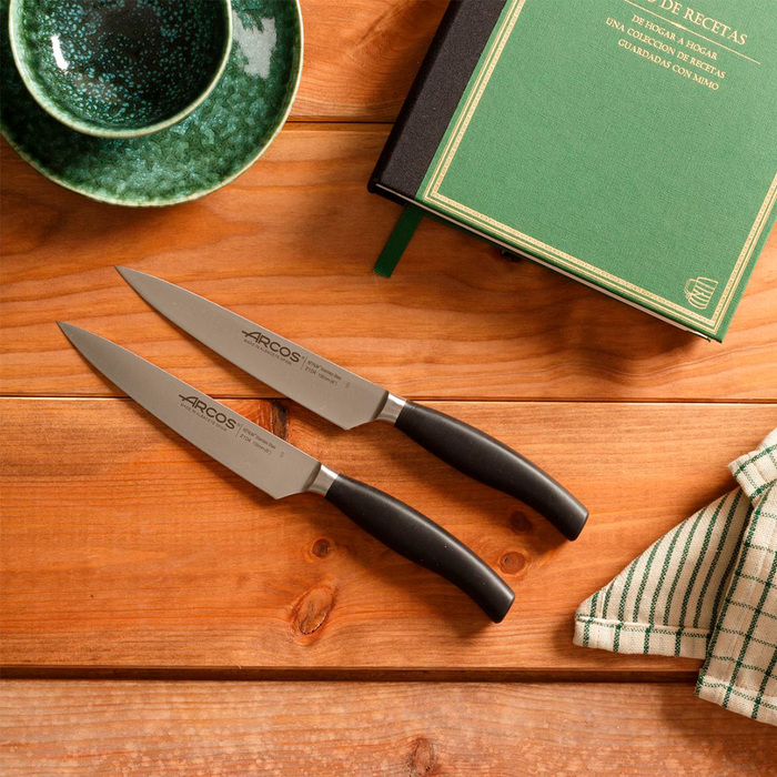 210400 Ніж поварський 150 мм серія 'Clara'