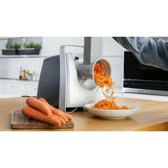 М'ясорубка 2200 Вт з насадкою для сосисок, чорний/сріблястий ProPower Bosch