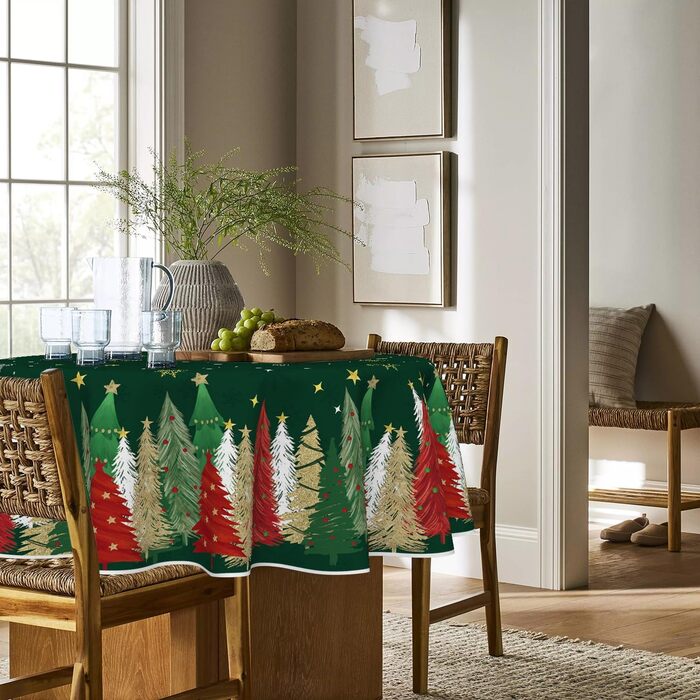 Модна різдвяна скатертина зі сніжинками, ялинками та зірками 140x110 см, зимова стійка до плям скатертина для кухні, декор для вечірки (кругла 140 см, зелена)