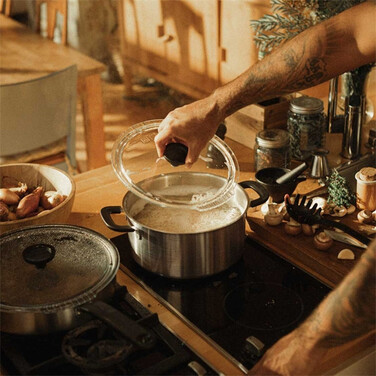 Каструля з кришкою Fiskars Functional Form 5 л (1072317)