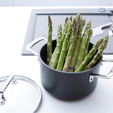 Каструля 18 см Toughened Non-Stick Le Creuset