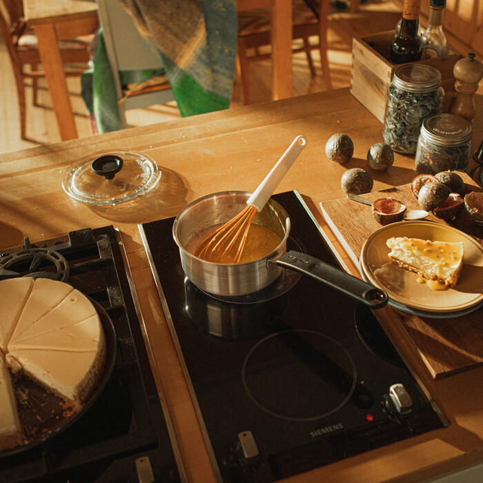 Ківш з кришкою Fiskars Functional Form 1,5 л (1072315)