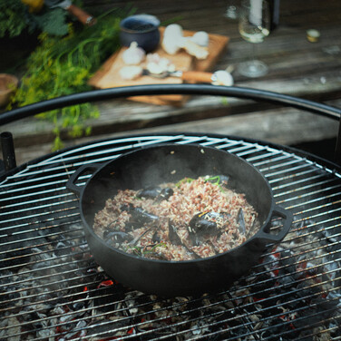 Каструля з кришкою чавунна Fiskars Norden Grill 6 л, 30 см (1066430)