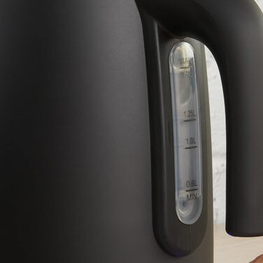 Ручна еспресо-машина Petra з піноутворювачем для молока - сумісна з меленою кавою, італійський насос тиском 15 бар, знімний резервуар для води 1,6 л, в комплекті мірна ложка та портафільтр, 850 Вт, еспресо-машина з нержавіючої сталі PT6137VDE з піноутворю