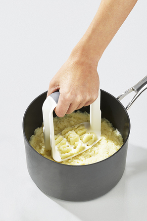 Толкушка, 7 х 16 х 11,9 см, біла Easy-Mash Joseph Joseph