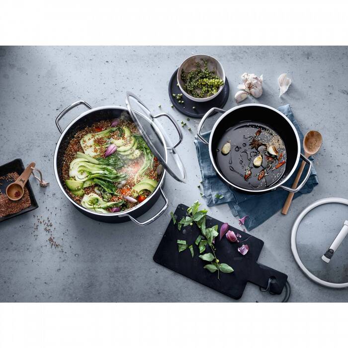 Каструля 20 см Black Fusiontec WMF