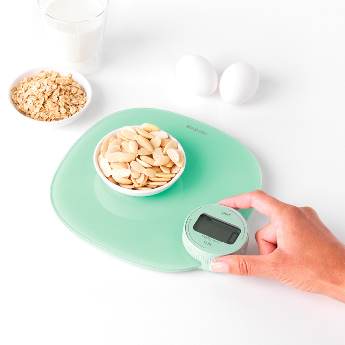 Ваги кухонні цифрові без батарейок 4,5х20х20 см мятні Tasty Colours Plus Brabantia