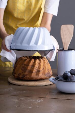 Форма для торта 24 см, об'єм 3,6 л Riess