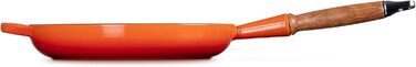 Сковорода чавунна 26 см з дерев'яною ручкою, полум'яно-червоний Signature Le Creuset