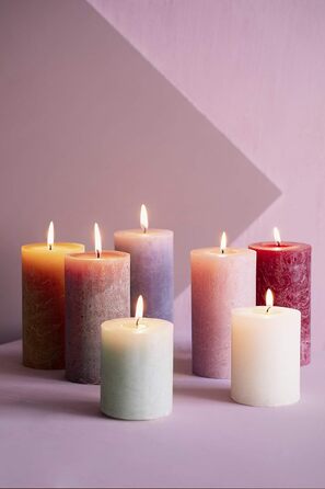 Свічки Bolsius Rustic Pillar - Оливково-зелені - Набір з 4 шт. - Декоративні побутові свічки - Час горіння 60 годин - Без запаху - Натуральний рослинний віск - Без пальмової олії - Оливково-зелені (19 x 7 см, Фіолетові)