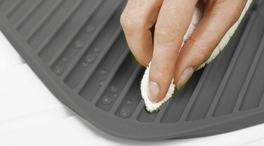 Підставка для посуду 43,5 х 1 х 31,5 см сіра Flume Folding Draining Mat Joseph Joseph