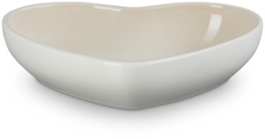Блюдо сервировочное в форме сердца 20 см, бежевое Heart Le Creuset