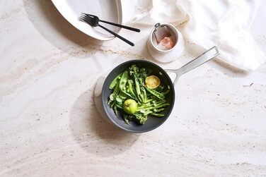 Сковорода 20 см с антипригарным покрытием, антрацит/серебристый Le Creuset