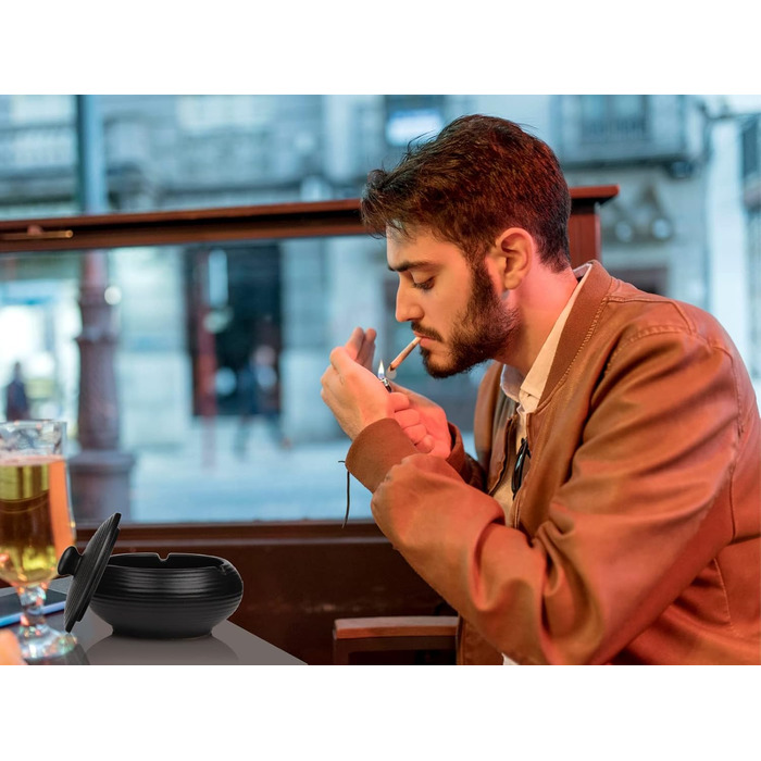 Попільничка з кришкою чорна Nuts OT nuts