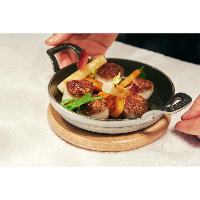 Підставка деревяна магнітна 16 см, овальна Staub