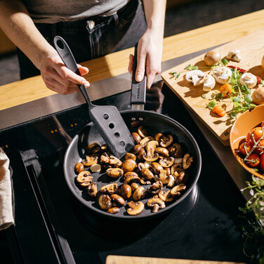 Лопатка Fiskars Essential 38 см (1079060)