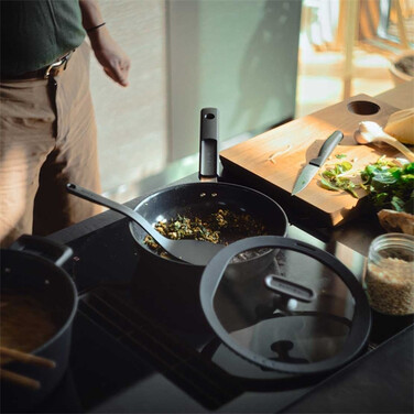 Сотейник Fiskars Hard Face 26 см (1075529)