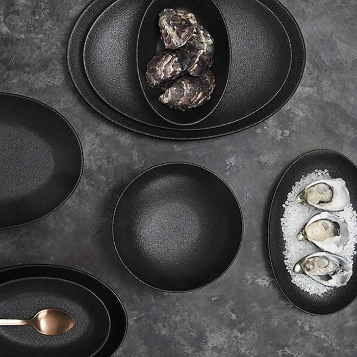 Блюдо сервірувальне овальне Maxwell & Williams CAVIAR BLACK, порцеляна, 30 х 22 см