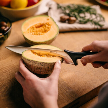 Набір ножів Fiskars Essential в дерев'яному блоці (1023782)