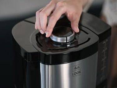 Кавоварка з фільтром, чорна, з термоглечиком Melitta