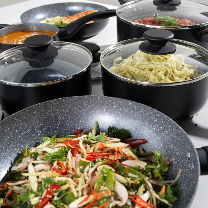 Каструлі Progress, каструля з антипригарним покриттям, виготовлена з металу, мармуру та кераміки, легкий алюмінієвий екструзійний матеріал - підходить для всіх типів плит, крім індукційних, каструлі можна мити в посудомийній машині (вок, 3,5 літра)