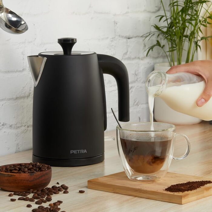 Ручна еспресо-машина Petra з піноутворювачем для молока - сумісна з меленою кавою, італійський насос тиском 15 бар, знімний резервуар для води 1,6 л, в комплекті мірна ложка та портафільтр, 850 Вт, еспресо-машина з нержавіючої сталі PT6137VDE з піноутворю