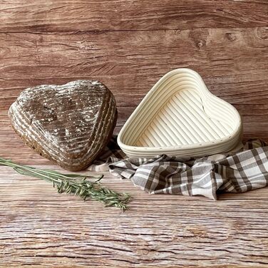 Кошик для вистоювання Westmark, для тіста для хліба 1500-2000 г, овальний, довжина приблизно 40 см, ротангова тростина, світло-бежева, 32022270 (набір з 2 шт. - декор, форма серця)