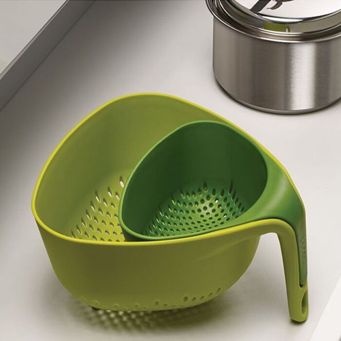 Набір друшляків із закругленими куточками Joseph Joseph Nest Colander, зелений, 22,1 х 23,5 х 13,3 см, 2 пр..