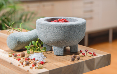 Ступка з товкачем гранітна, 10 см Crunchy Gefu
