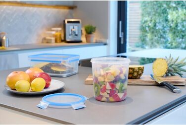 Набір контейнерів для зберігання харчових продуктів EMSA Clip & Close, прямокутні, 5 x 0,8 л, коробки для зберігання, 100 герметичні, придатні для миття в посудомийній машині, морозильної камери та мікрохвильової печі, прозорі, сині, зроблені в Німеччині,