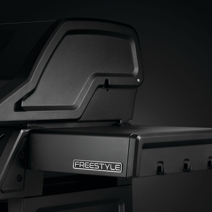 Газовый гриль Freestyle 425 с боковой горелкой SIZZLE ZONE и дверкой, черный мат F425DSIBPK-RU-PHM Код: 010721